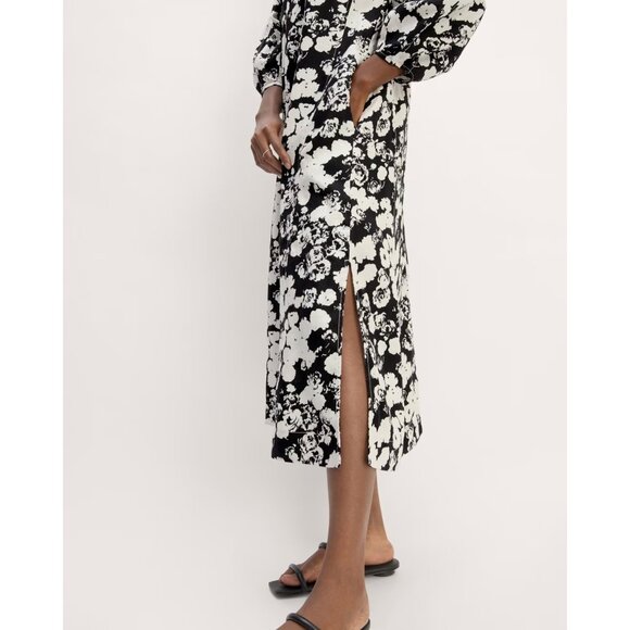 Flowy Floral Black and White Linen Dress - Picture 4 of 9